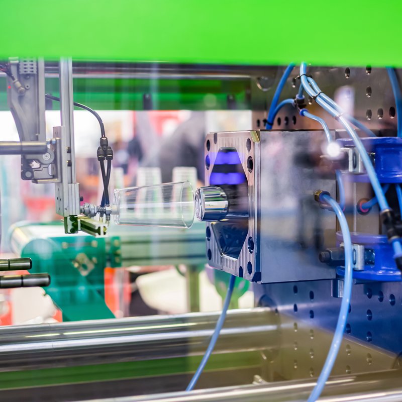 Automatic injection molding machine